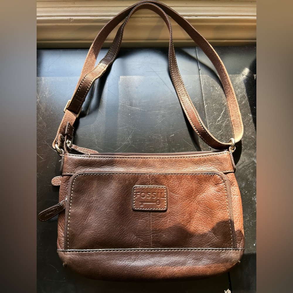 Fossil Brown Vintage Leather Shoulder or Crossbody Bag